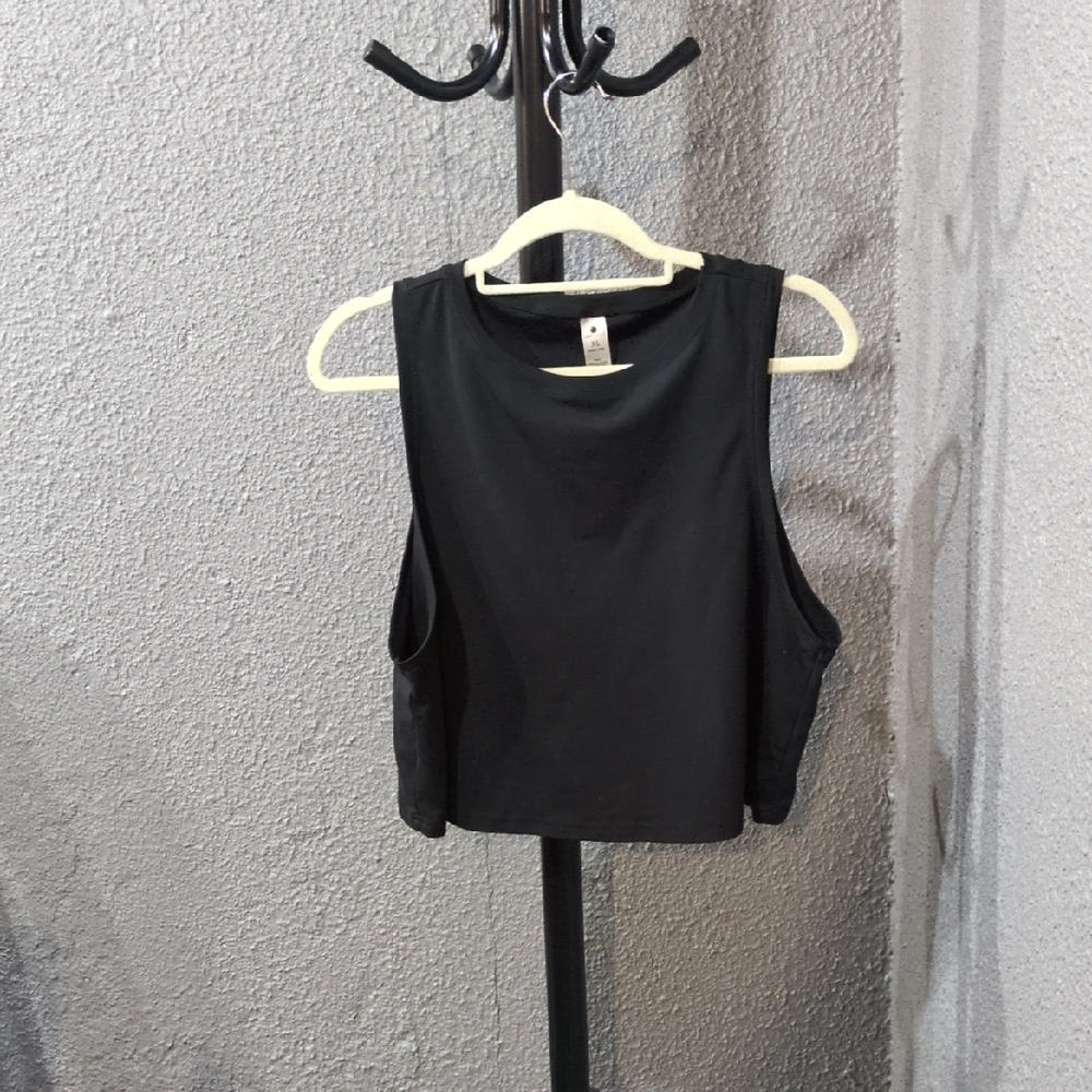 Black Sleeveless Crop Top